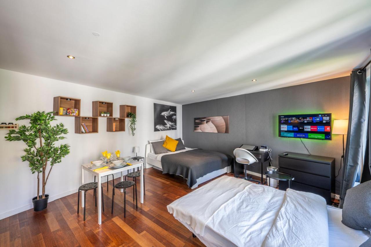 Sensational Studio In Brussels City Fantastic Location Экстерьер фото